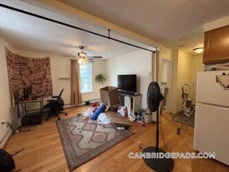 Building Photo - 1056 Cambridge St