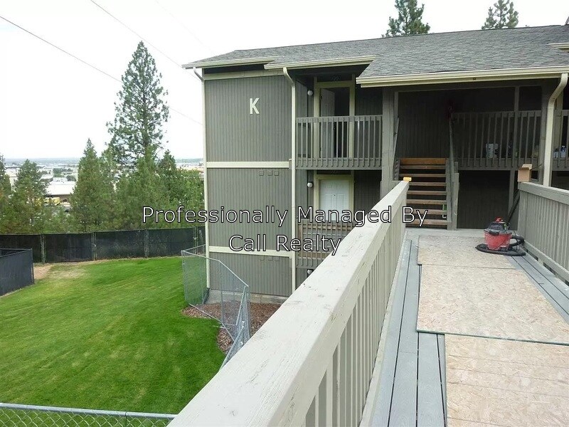 Primary Photo - 6121 E 6th Ave