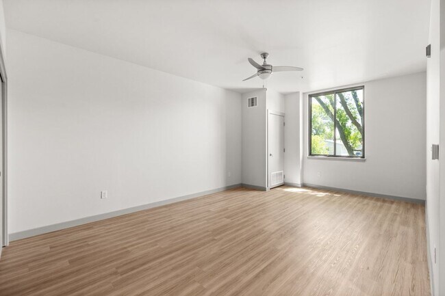 Building Photo - Modern Studio Apartment in Midtown Billings