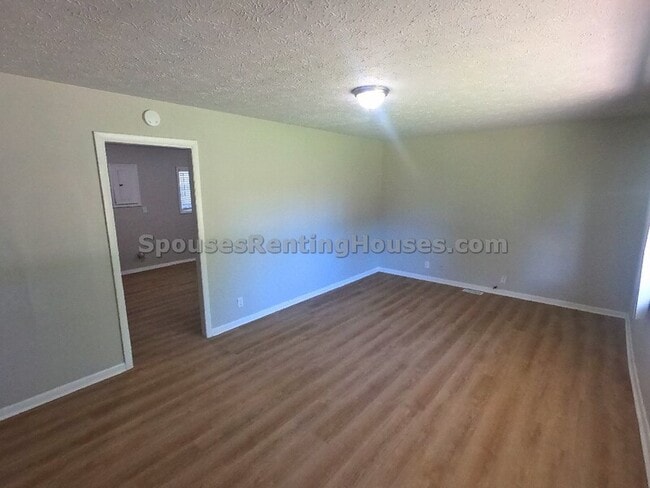 Building Photo - 5126 Thrush Dr