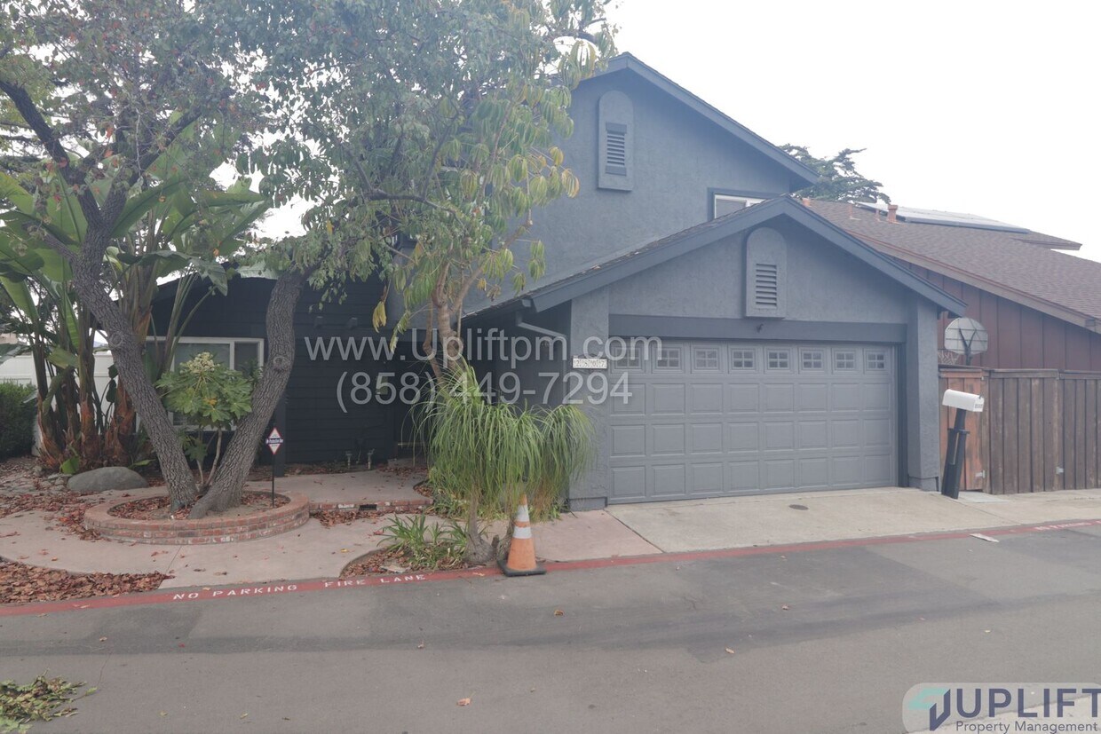 Foto principal - 4 Bed 3 Bath House in Spring Valley w/ Was...
