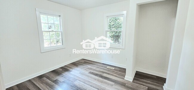 Foto del edificio - 2015 Detroit Ave NW