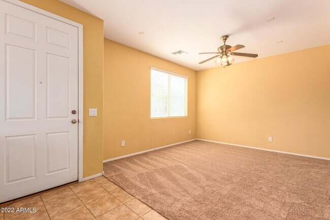 Foto del edificio - 1732 E Elgin St