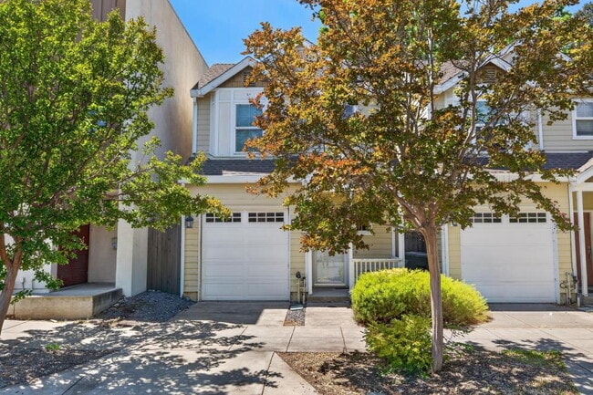 Building Photo - Charming 3-Bed Home in Sacramento with 2.5 Baths