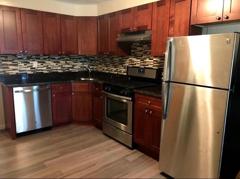 Foto principal - 439 Warburton Ave