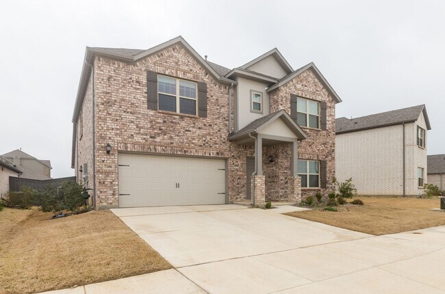 Building Photo - Gorgeous Two Story Home Featuring 2 Living...