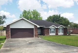 Building Photo - 211 Sundown Dr
