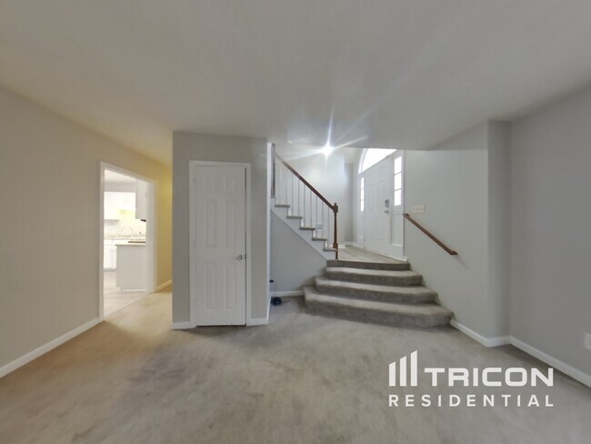 Building Photo - 885 Stonemill Manor Lithonia GA