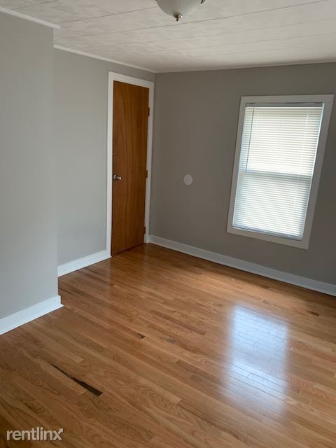 Foto del edificio - 4 br, 1.5 bath House - 121 Auburn St