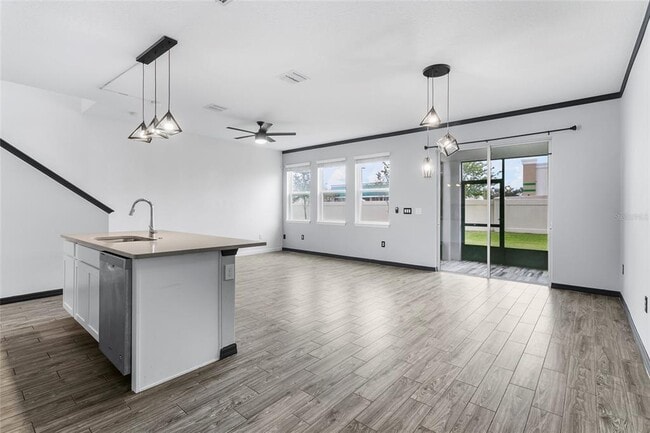 Building Photo - 15211 Willow Arbor Cir
