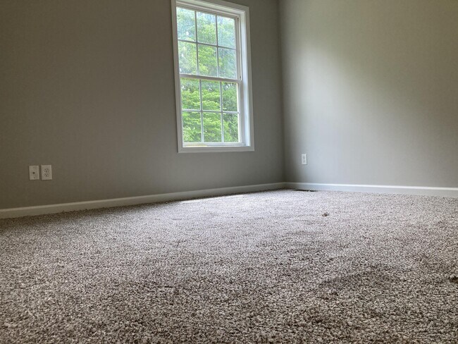 Building Photo - 484 Crossfield Way