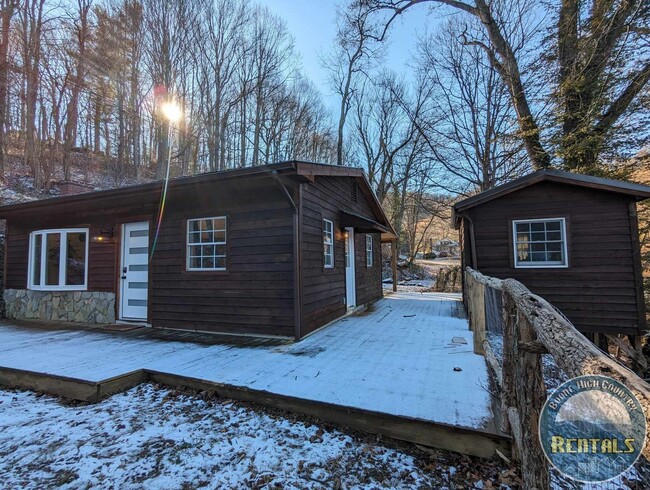 Foto del edificio - Renovated Cabin In Vilas