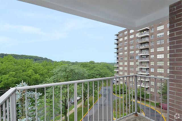 Regency Towers photo 6