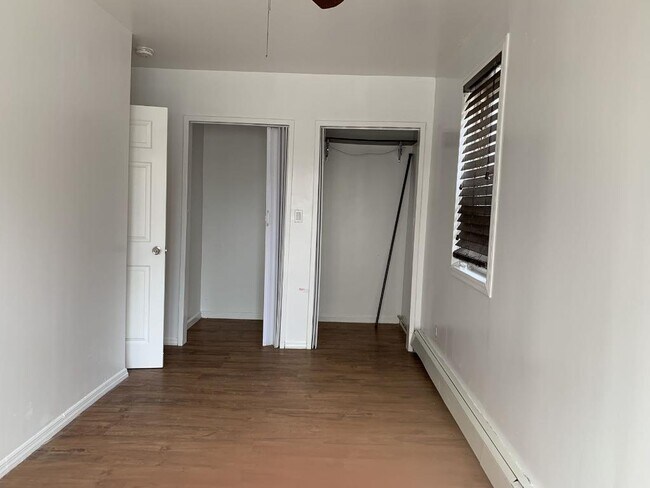 Foto del edificio - 1024 Banner Ave