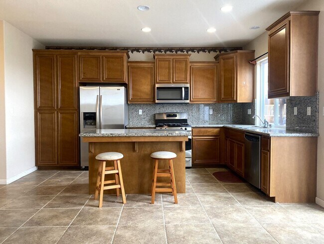 Building Photo - Stunning 4-bdrm./2.5, 2-story home availab...