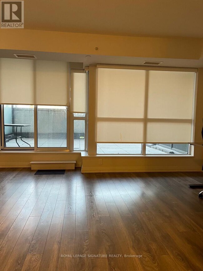 Building Photo - 30-230 Meadowglen Pl