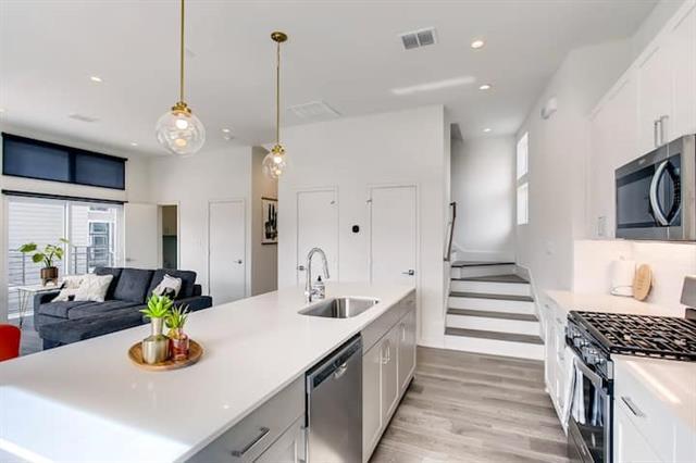 Foto del edificio - 2528 N Fitzhugh Ave