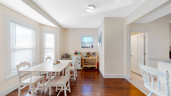 Building Photo - 20 Litchfield St
