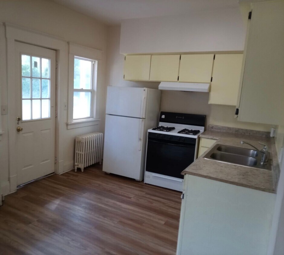 Foto principal - 2923 River Rd