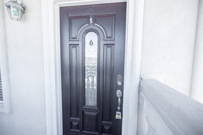 Foto del edificio - 13165 Snow Ln