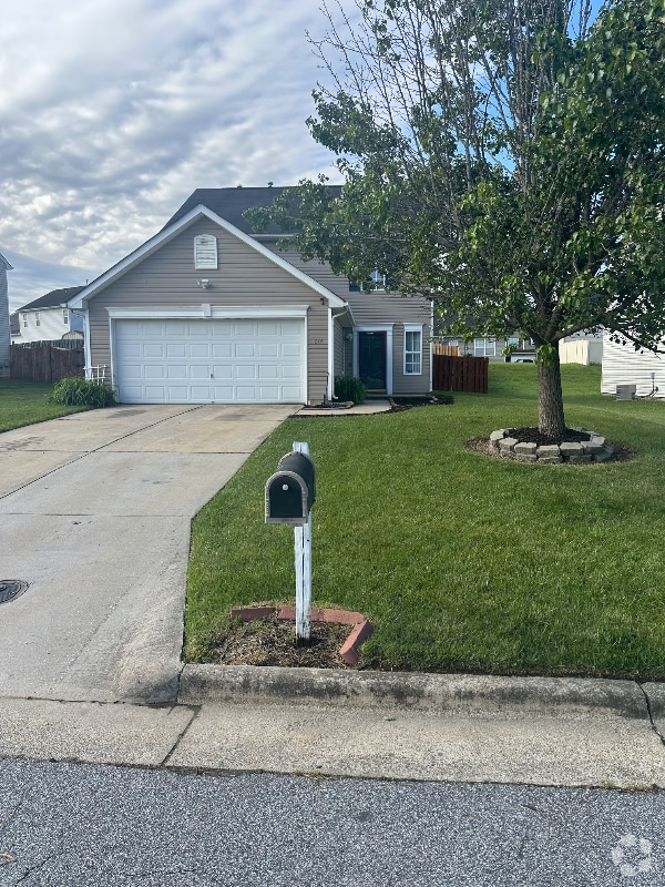 Building Photo - 1009 Highstone Dr