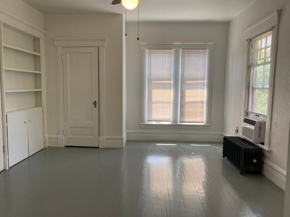 315 S Winter St Unit Apt 2, Adrian, MI 49221 Apartments in Adrian