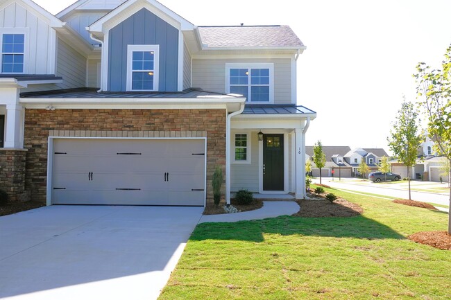 Building Photo - 16 Hasbrook Ln