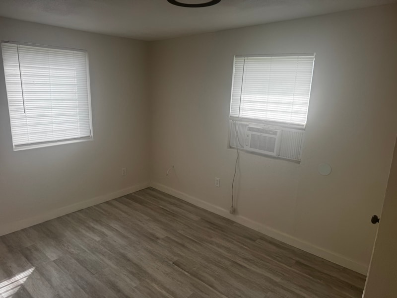 Building Photo - 1545 SE Ohio Ave