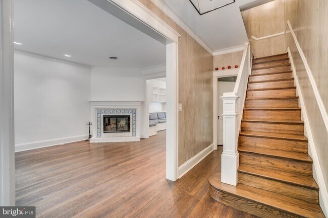 Foto del edificio - 2030 Pierce Mill Rd NW