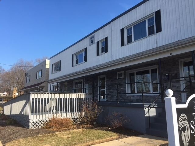 Building Photo - 23 Cloister Ave