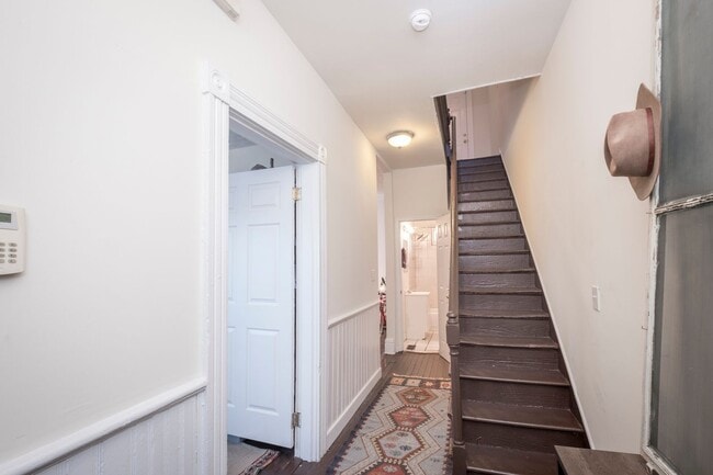 Building Photo - 2 BR/ 2 BA Historic Church Hill Home. Available February 10th!