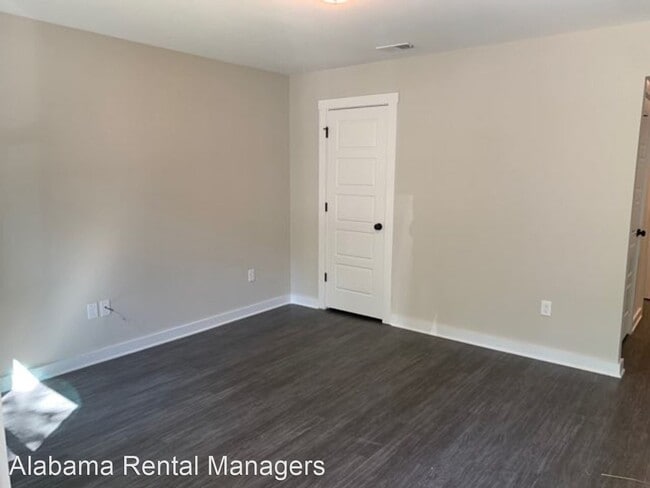 Building Photo - 3 br, 1 bath House - 1329 Hill Avenue
