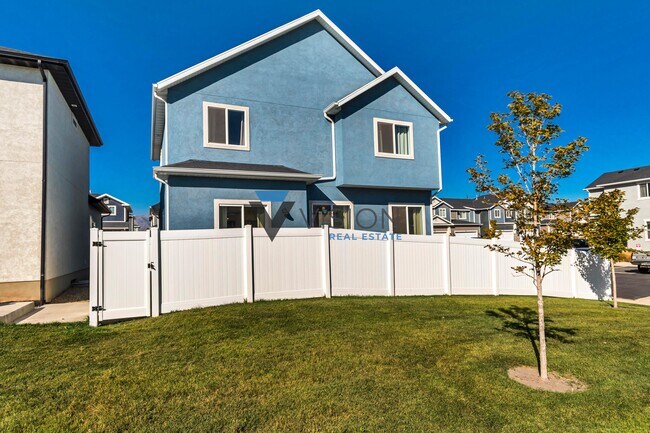 Building Photo - 7506 N Hutch Ln