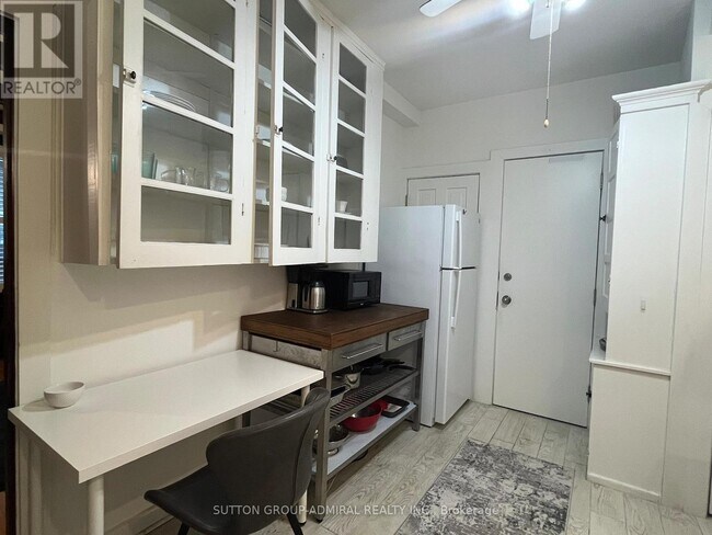 Building Photo - 335 Palmerston Blvd