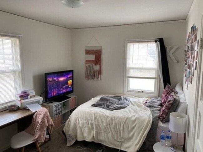 Foto del edificio - 307-309 West K Duplex