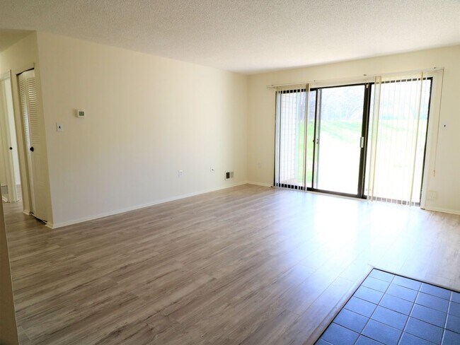 Foto del edificio - 68 Crabapple Ln