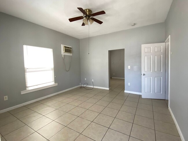 Foto del edificio - Studio Apartment in Downtown Stockton