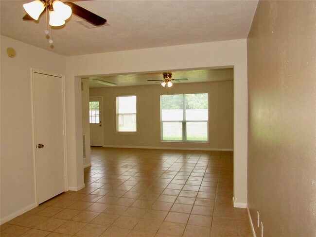 Foto del edificio - 7302 Kransburg Ranch Dr