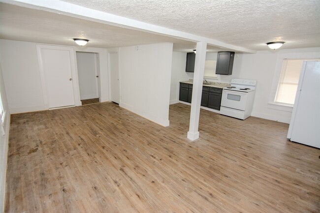 Foto del edificio - 3307 Broadway St