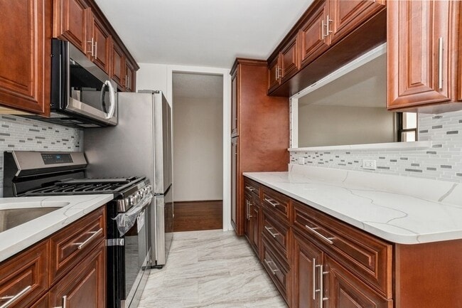Foto del edificio - 6700 S South Shore Dr