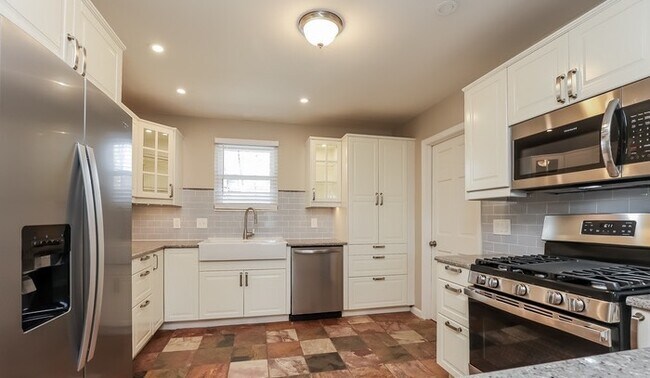 Foto del edificio - 3504 Wood Bridge Dr