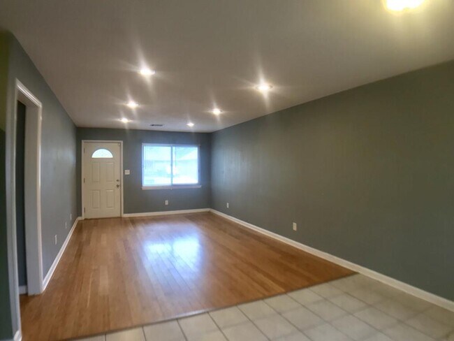 Building Photo - 2029 NW 46th St