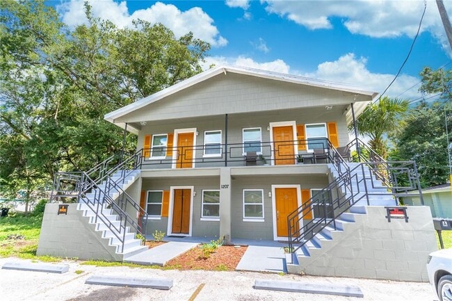 Building Photo - 1207 Cypress St