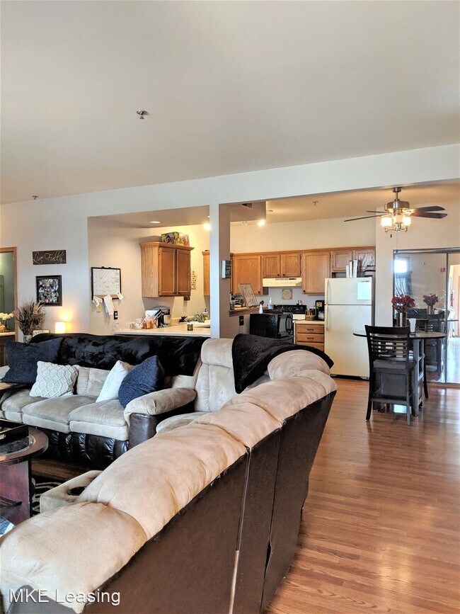 Building Photo - 2 br, 2 bath House - 9101 S Aspen Drive #2