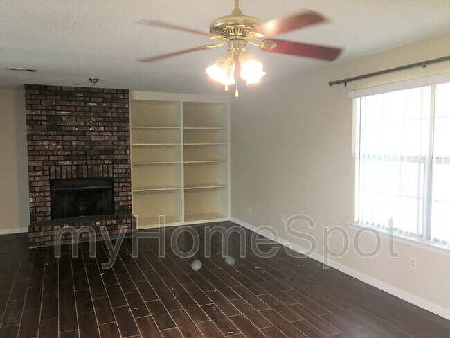 Building Photo - 634 Bocage Rd