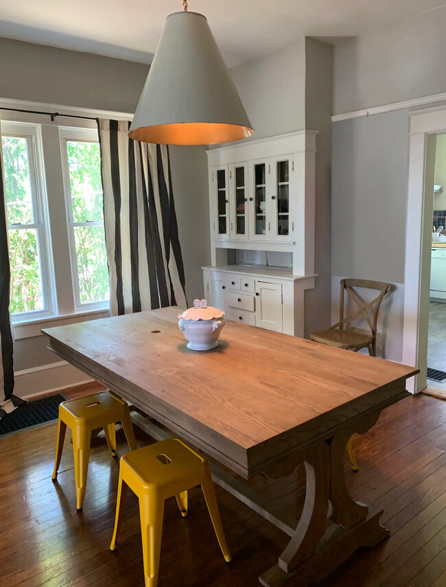 Dining Room - 168 Pleasant Hill Rd