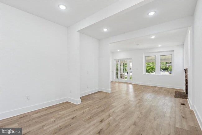 Foto del edificio - 236 E Butler Ave