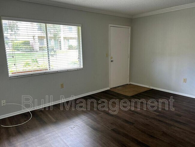 Foto del edificio - 126 Blue Pointe Way