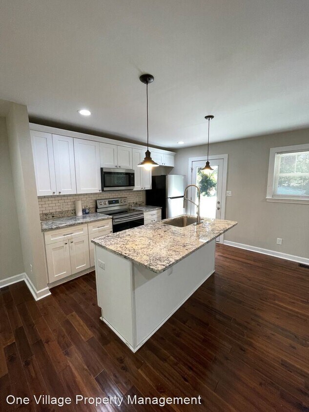 Foto principal - 3 br, 2 bath House - 608 Burlington Ave