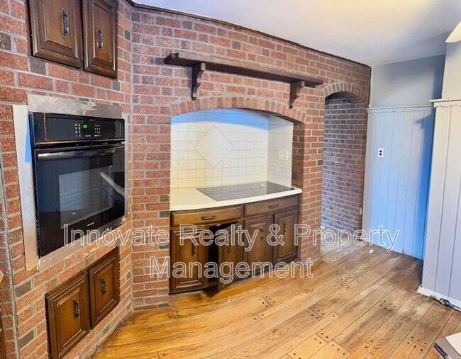 Foto del edificio - 1126 Sunset Ln